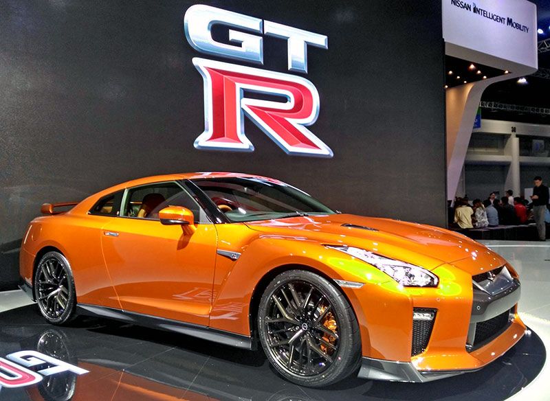 Nissan-GT-R-Premium-Edition